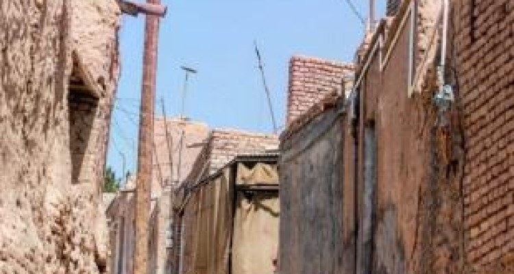 خطر تخریب بیخ گوش بافت‌ فرسوده کرمانشاه /دنده عقب دولت در بازسازی 