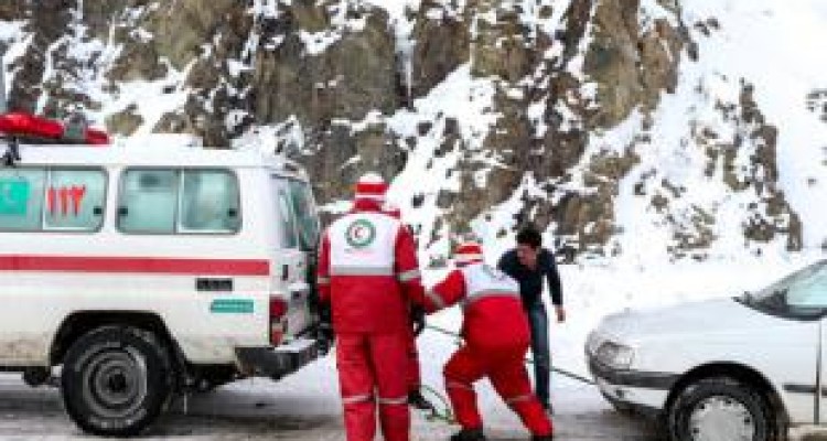 استقرار ۲۱ پایگاه هلال احمر در محورهای مواصلاتی کرمانشاه 