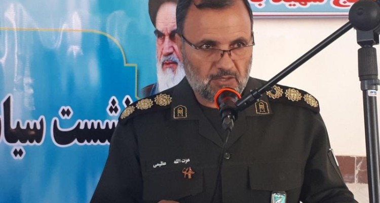 مسئولین پشت میز نشین مرهون انقلاب اسلامی هستند