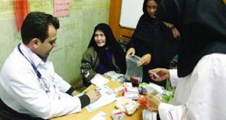 اعزام ۴۰ تیم پزشکی به مناطق محروم کرمانشاه 