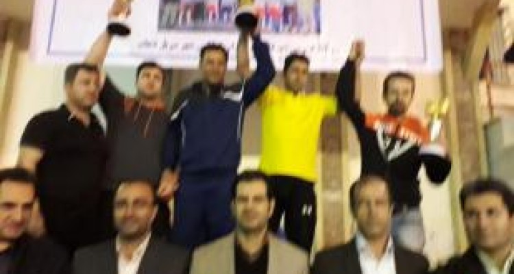 قهرمانی سرپلذهاب در مسابقات بوکس / کرمانشاه و کردستان دوم وسوم شدند 