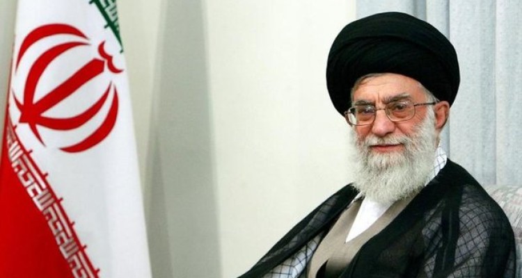 تسلیم در برابر دشمن برای حل مشکلات اقتصادی، خطایی نابخشودنی است