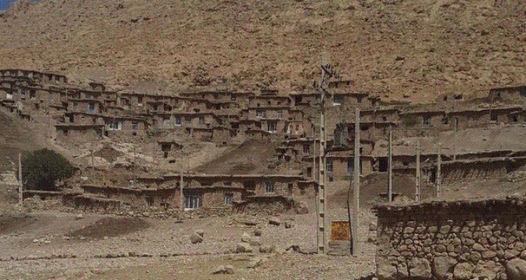 روستای کری زاغه دینور جا به جا می شود