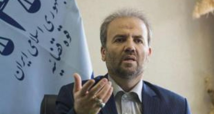 تذکر دادستان کرمانشاه به مسئولان فرهنگی برای کتاب‌گردانی دختران 