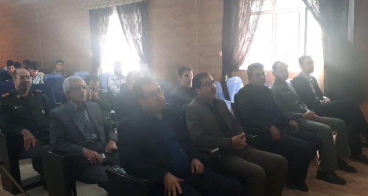 آیین شعر مقاومت در صحنه برگزار شد