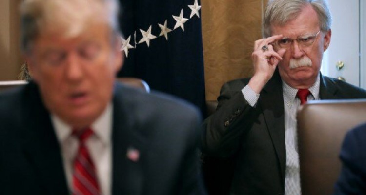 مواضع ترامپ و بولتون درباره ایران از هم دور شده است