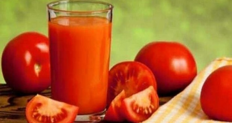آب گوجه فرنگی ریسک بیماری های قلبی را کاهش می دهد