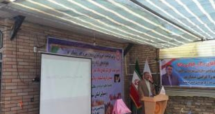 عدم پاسخگویی متصدیان بازسازی مناطق زلزله‌زده /گلایه زلزله‌زدگان از بروکراسی اداری 