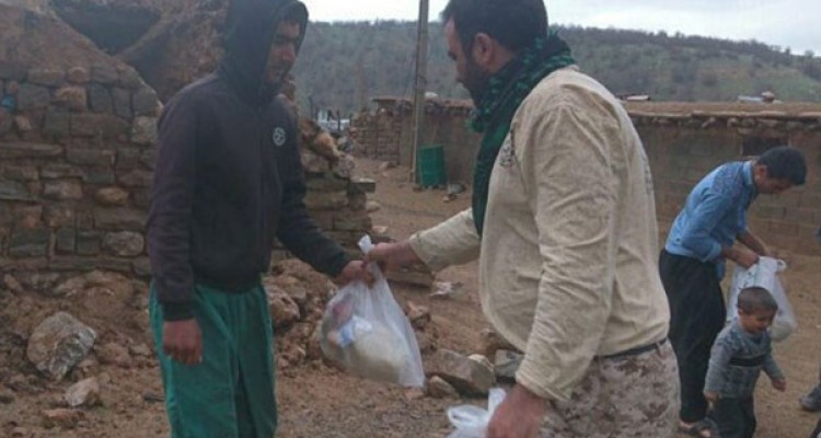  آتش به‌اختیار گروه‌ جهادی وصال ‌صحنه؛ ورود به محرومیت‌زدایی در مناطق زلزله‌زده 