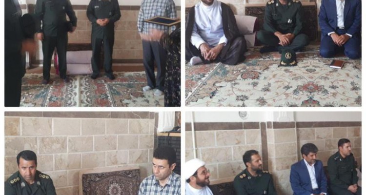 جمعی از مسئولین شهرستان صحنه با خانواده معظم شهدا دیدار کردند + تصویر