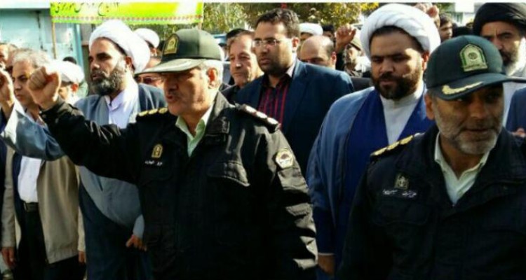 فریاد مرگ بر آمریکا بر آسمان کنگاور طنین انداز شد