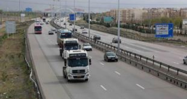 جابجایی بیش از ۵۰۰۰ تن کالا در محورهای مواصلاتی کرمانشاه 