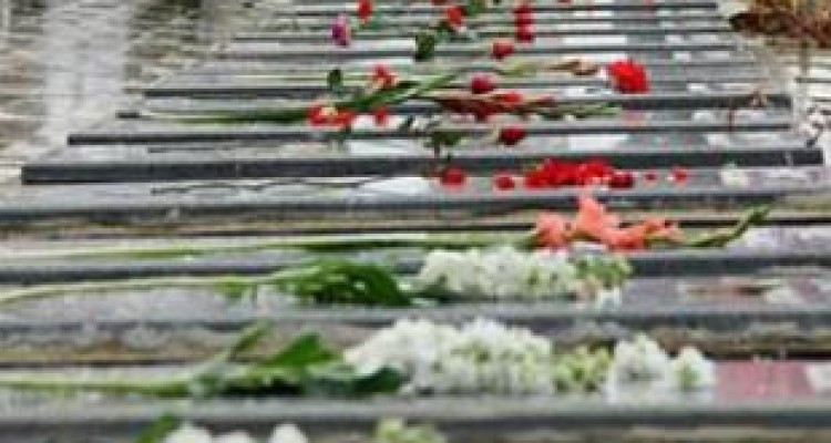 تجدید میثاق 100 خادم الشهدای کرمانشاهی با شهدا 