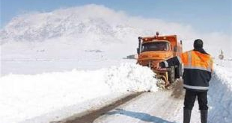 بازگشایی محورهای ارتباطی مسدود کرمانشاه 