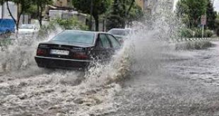 پیش‌بینی بارش باران در کرمانشاه/ هشدار آبگرفتگی معابر 