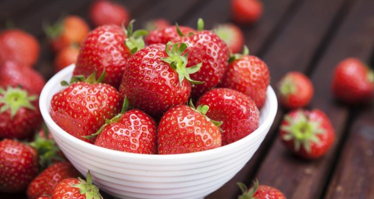 فواید حفاظتی مصرف توت و سیب و چای در برابر آلزایمر