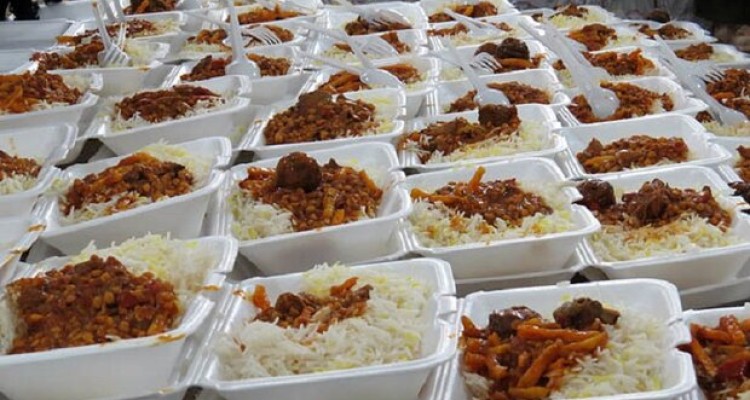 توزیع ۲ هزار پرس غذای گرم در لیالی قدر بین نیازمندان شهرستان سنقروکلیایی 