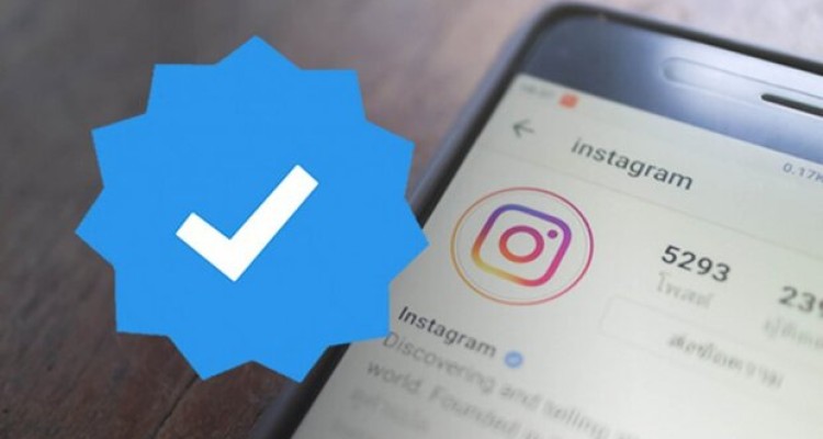 امپریالیسم تیک آبی در عصر نمایش/موج شهرت در کمین خامشی پر می‌زند