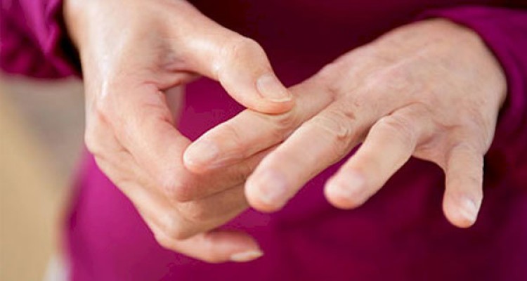 آرتروز اولیه بدون هیچ علت خاصی ایجاد می شود