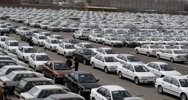 افزایش تصاعدی قیمت خودرو/ نظارت بر خودروسازان داخلی جدی نیست