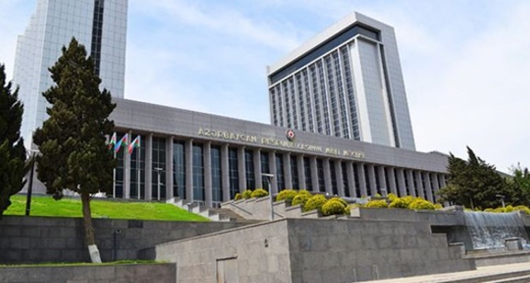 کمیته پارلمانی باکو: هیچ کس نمی‌تواند به روابط دوستانه ایران و جمهوری آذربایجان آسیب بزند