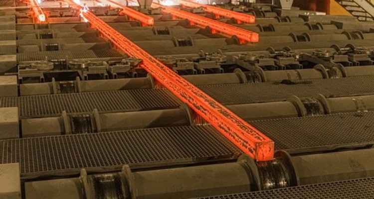 تولید فولاد خام به مرز ۱۷ میلیون تن رسید