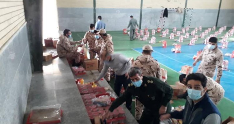 آماده سازی بسته های معیشتی به مناسبت هفته مبارک بسیج در سپاه شهرستان صحنه