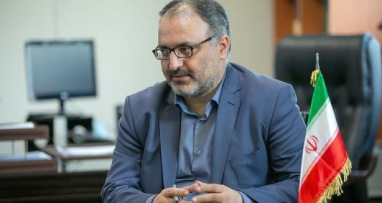  واکنش دادستان کرمانشاه به استفاده از مانکن‌های زنده خانم در یک مغازه