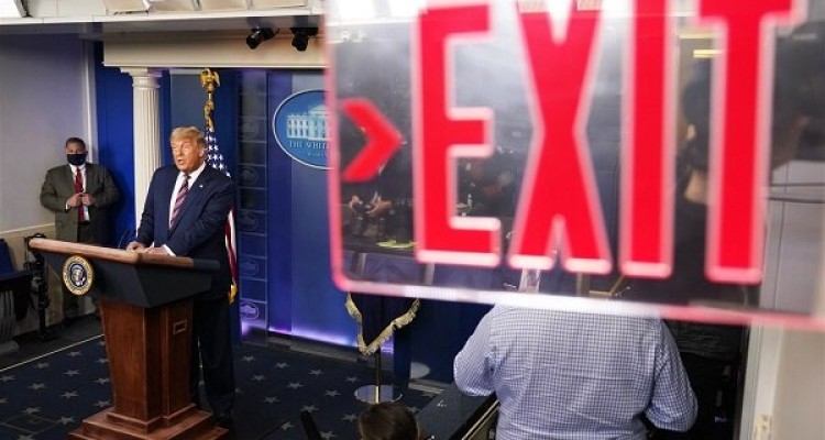 تغییر رسمی مهره‌ها در کاخ سفید/ پایان تلخ ترامپ 