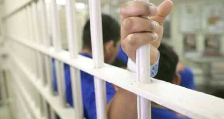  اجرای طرح پایش زندانیان موجب کاهش جمعیت کیفری می شود