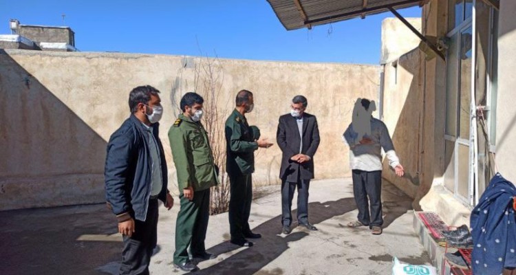 بسته های معیشتی ویژه خانوار های کم درآمد صحنه توسط سپاه توزیع  شد