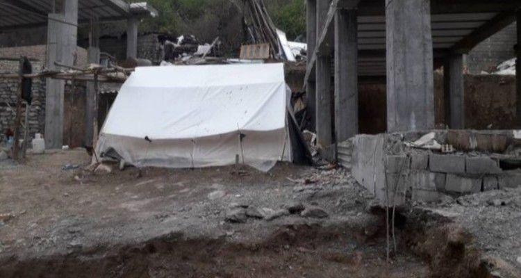 جدال زلزله‌زدگان رامیان با مشکلات/ نیمی از خانه‌ها ناتمام هستند