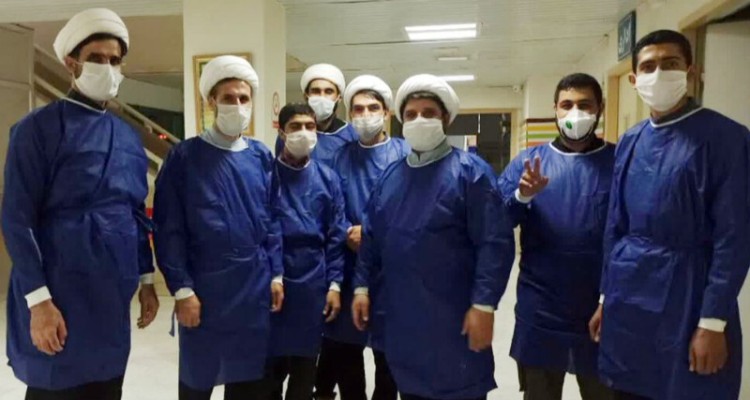 فعالیت ۹ طلبه جهادی جهت مقابله با کرونا در شهرستان صحنه