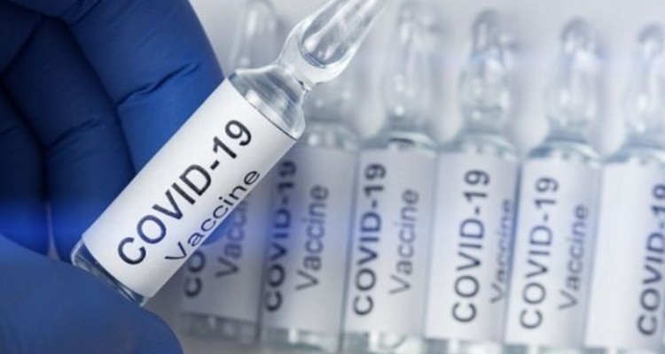 ۱۸۰۰ بیمار خاص و سرطانی در کرمانشاه علیه کرونا واکسینه شدند