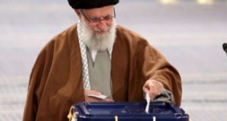 رأی مردم سرنوشت آینده کشور را رقم می‌زند