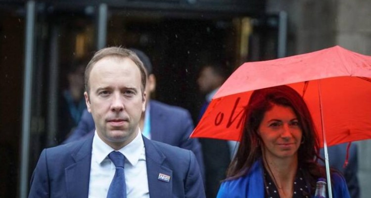 موردِ عجیبِ وزیر بهداشت انگلیس/ از رسوایی جنسی تا عذرخواهی بدتر از گناه +عکس و فیلم