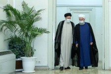 مقایسه مواضع روحانی و رئیسی پس از پیروزی در انتخابات