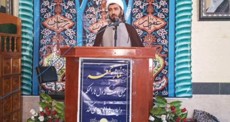 حجت الاسلام والمسلمین علی بهمنی در خطبه های نماز عبادی سیاسی جمعه این هفته عنوان کرد: با اشاره به میزان تقوا و اخلاص در جوامع بشری گفت مسیر مستقم مسیر عبادت است وسعادت فقط در مسیر خداست.