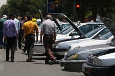 عقب‌نشینی خودروسازان از فروش‌فوق‌العاده بعد از دستور رئیس‌جمهور