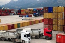 تراکم کانتینرها در گمرک آذربایجان برای صادر‌کنندگان ایرانی دردسرساز شد