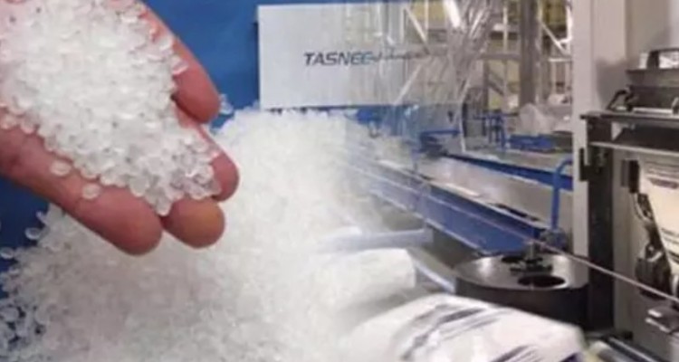 ابهام مصوبه دولت در تشخیص محصولات خام و نیمه‌خام پتروشیمی