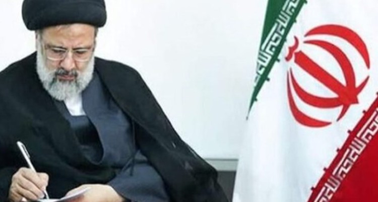 رئیسی: حضور مردم در تشییع پیکر شهدای گمنام نمایانگر ولایتمداری و وفاداری آنها بود