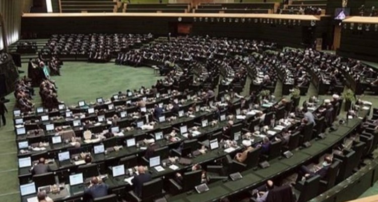 درخواست نمایندگان مجلس از وزیر ارتباطات برای شفاف‌سازی برنامه‌های اجرایی