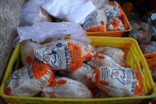 عرضه ۱۸۰ هزار تن مرغ در کشور طی هر ماه