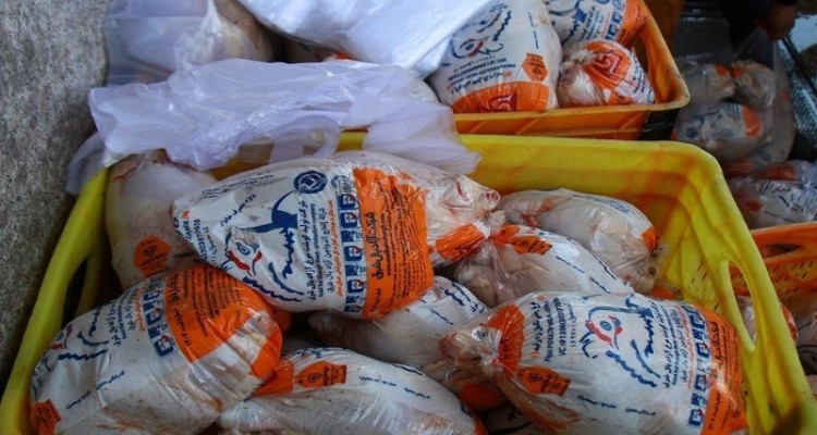 عرضه ۱۸۰ هزار تن مرغ در کشور طی هر ماه