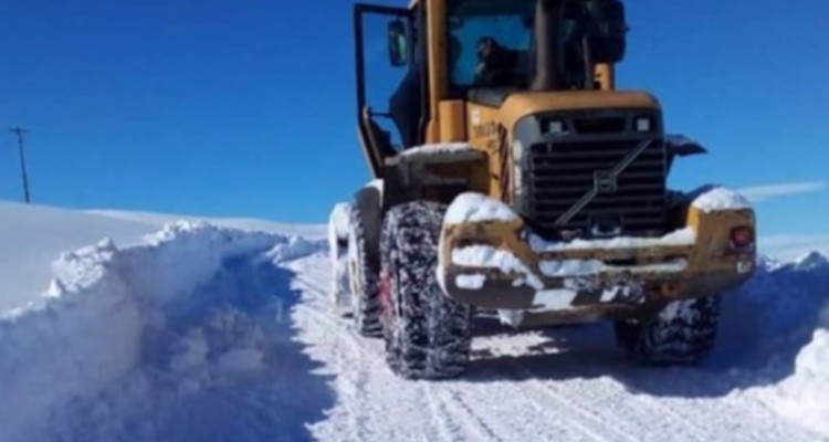 انسداد 53 جاده به دلیل نبود ایمنی در مسیر/ مردم از انجام سفرهای غیرضروری پرهیز کنند
