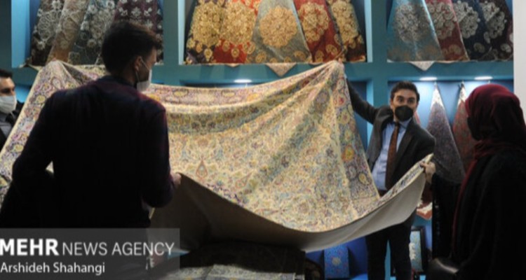 از صنایع دستی تورقوزآباد تا حضور دایناسور و دود کباب بناب!