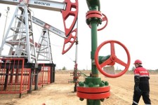 نواک: در صورت تحریم نفتی روسیه قیمت نفت از ۳۰۰ دلار فراتر می‌رود