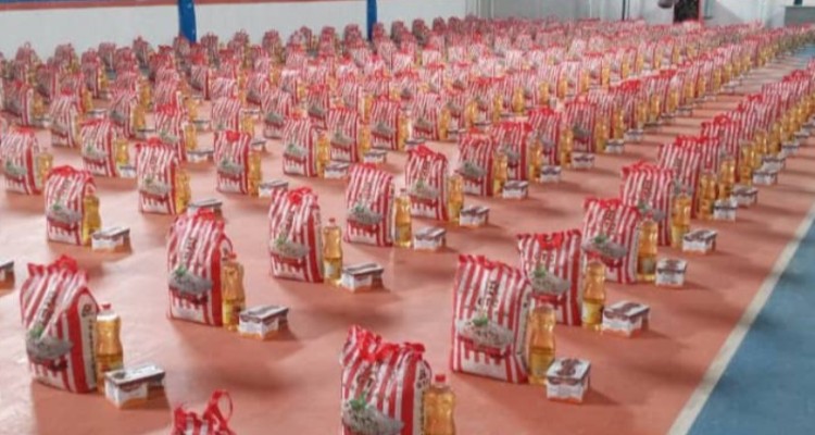 توزیع هزار بسته معیشتی بین نیازمندان شهرستان صحنه توسط سپاه ناحیه صحنه