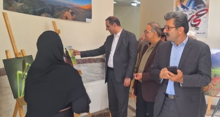 افتتاح نمایشگاه عکس در صحنه